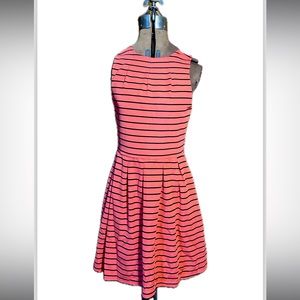 Flattering coral black striped dress with hidden pockets